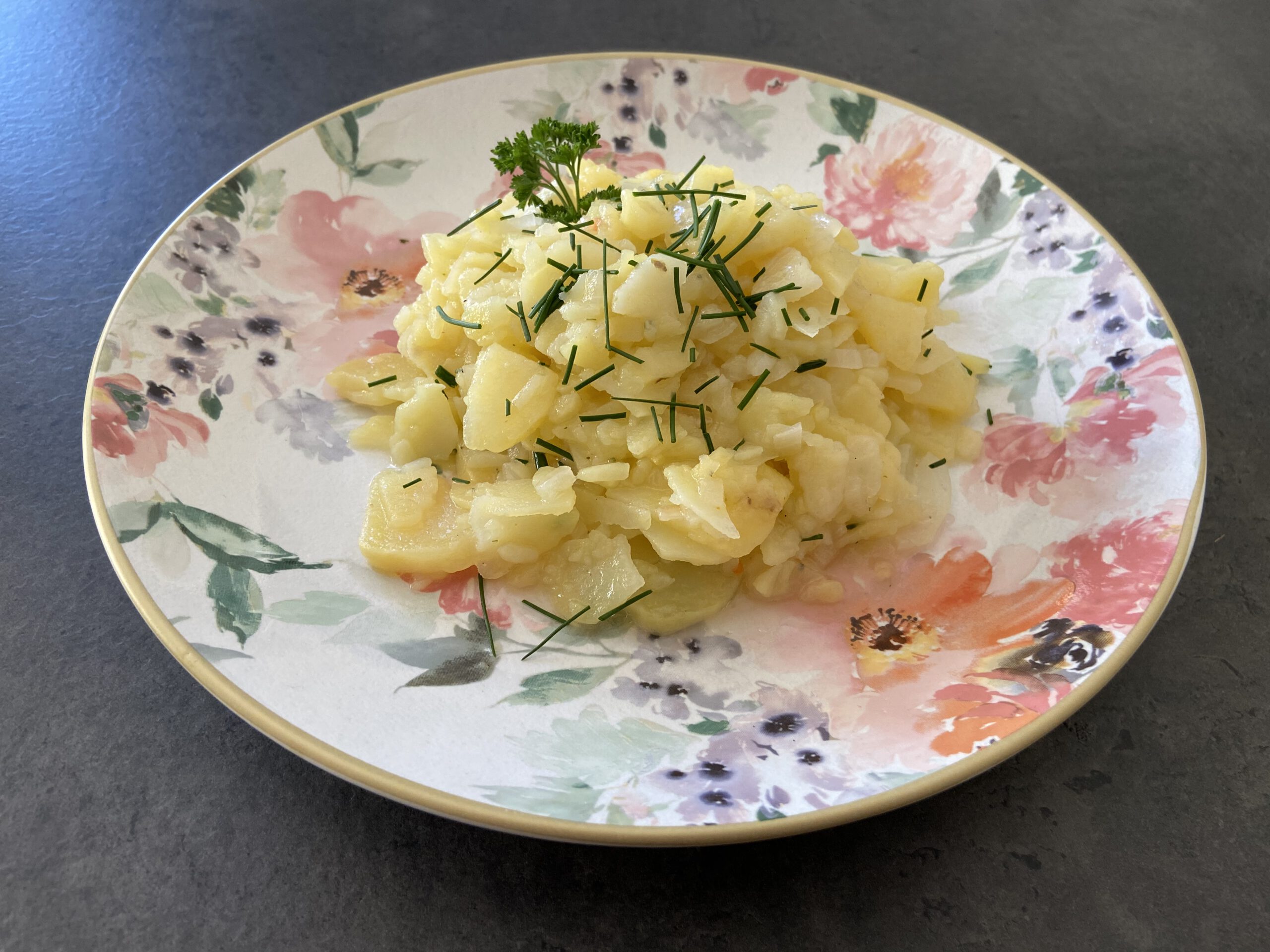 Klassischer Kartoffelsalat ohne Mayonnaise – Jannika ️
